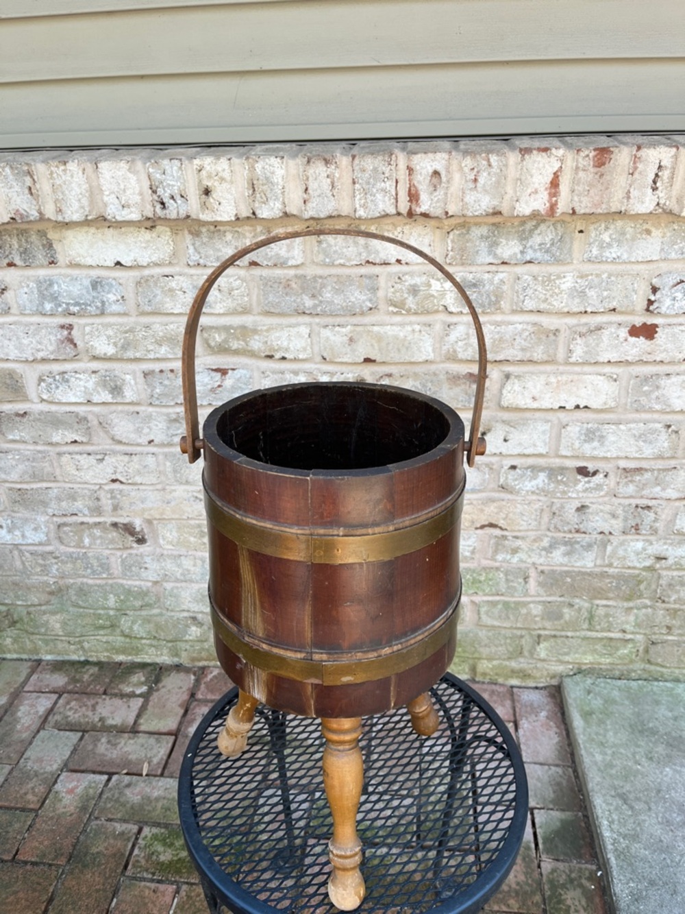 Vintage MCM Wood and brass Barrel Bucket Plant Stand W/ Tripod Wooden Legs 19” - Picture 3 of 6